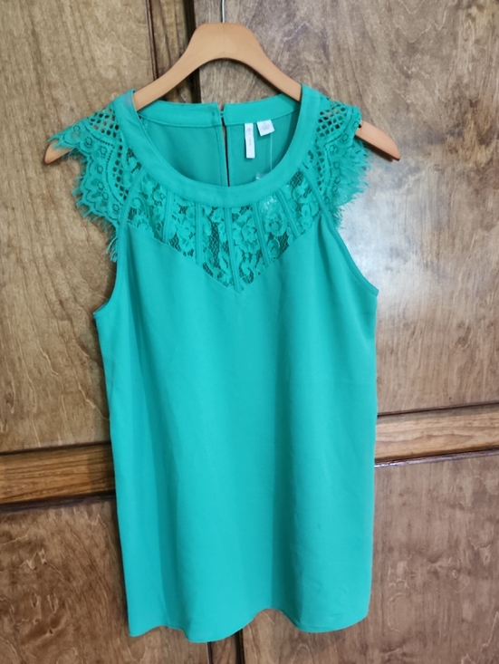 C Est. 1946 Tops - NWT-Lace Yoke Sleeveless Camisole in Green✨️ Picture #2 is color